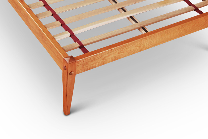 Ashland-Platform bed -Slats constriction